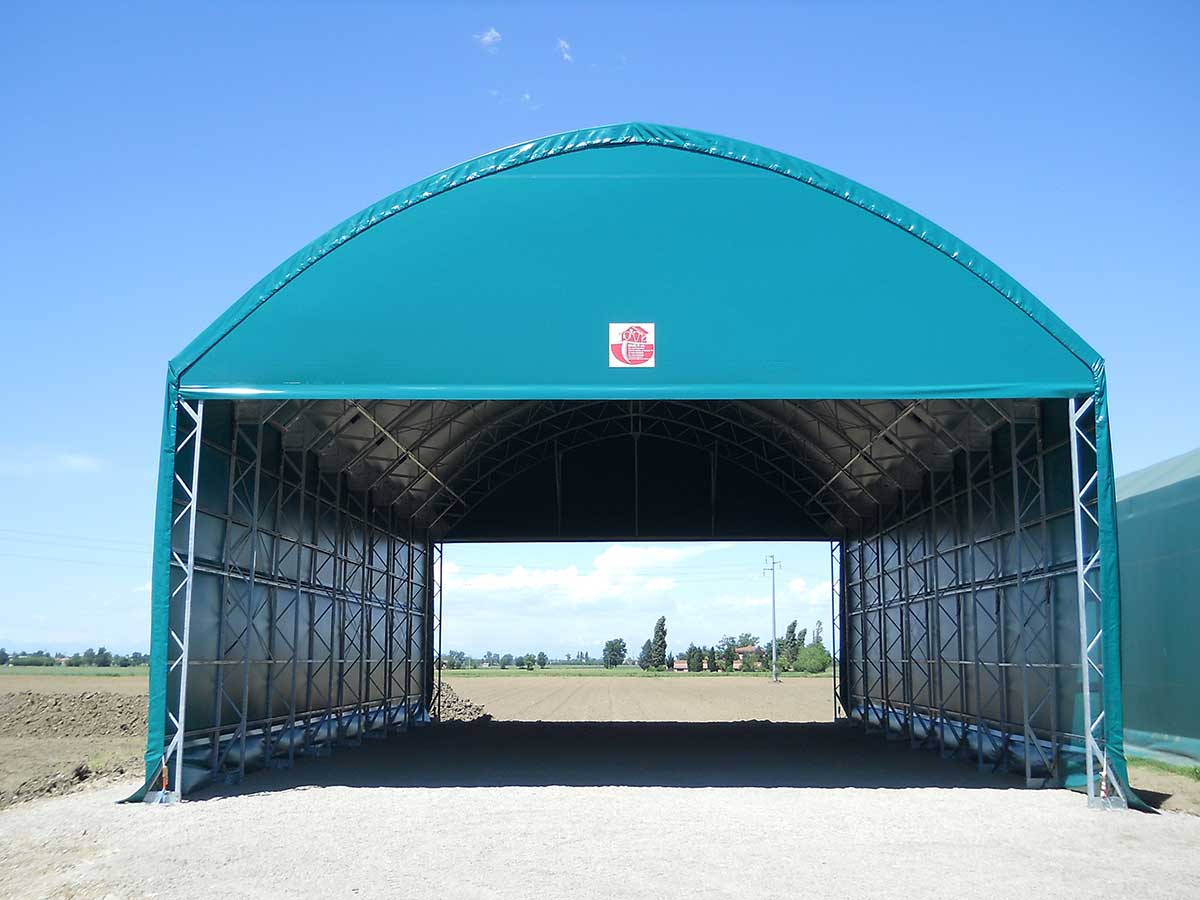 Tunnel agricolo ad uso deposito, fienile o stalla economica